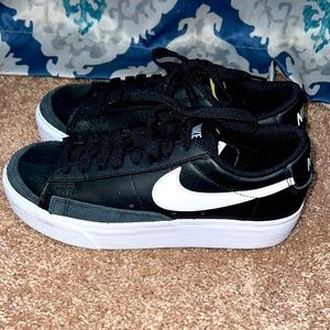 Women’s Nike blazer